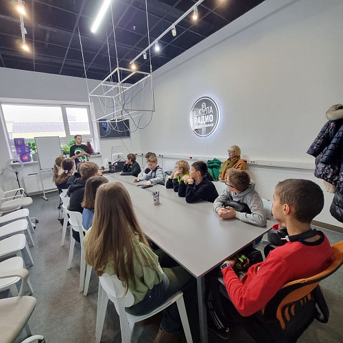 Экскурсия на радиостанцию «Тихо, идёт запись!»